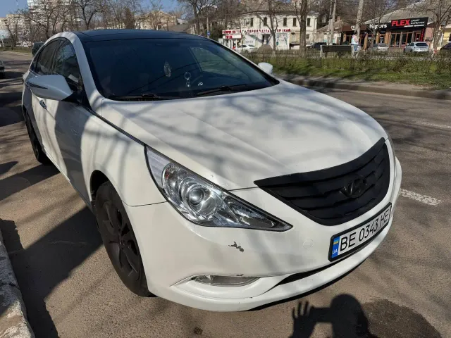 Hyundai Sonata - фото 1