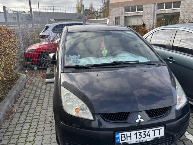 Mitsubishi Colt - фото 1