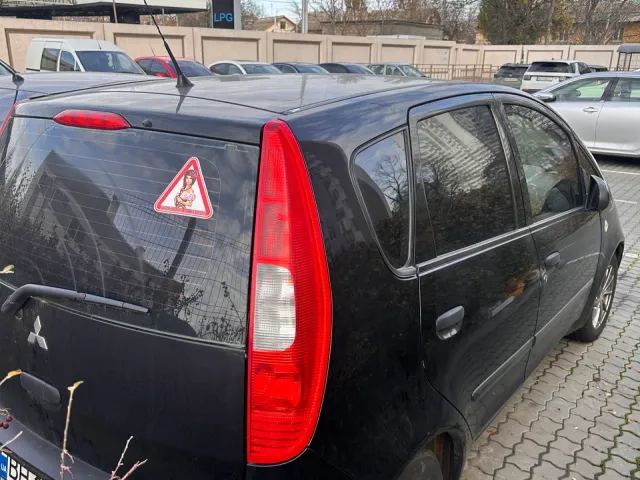 Mitsubishi Colt - фото 3