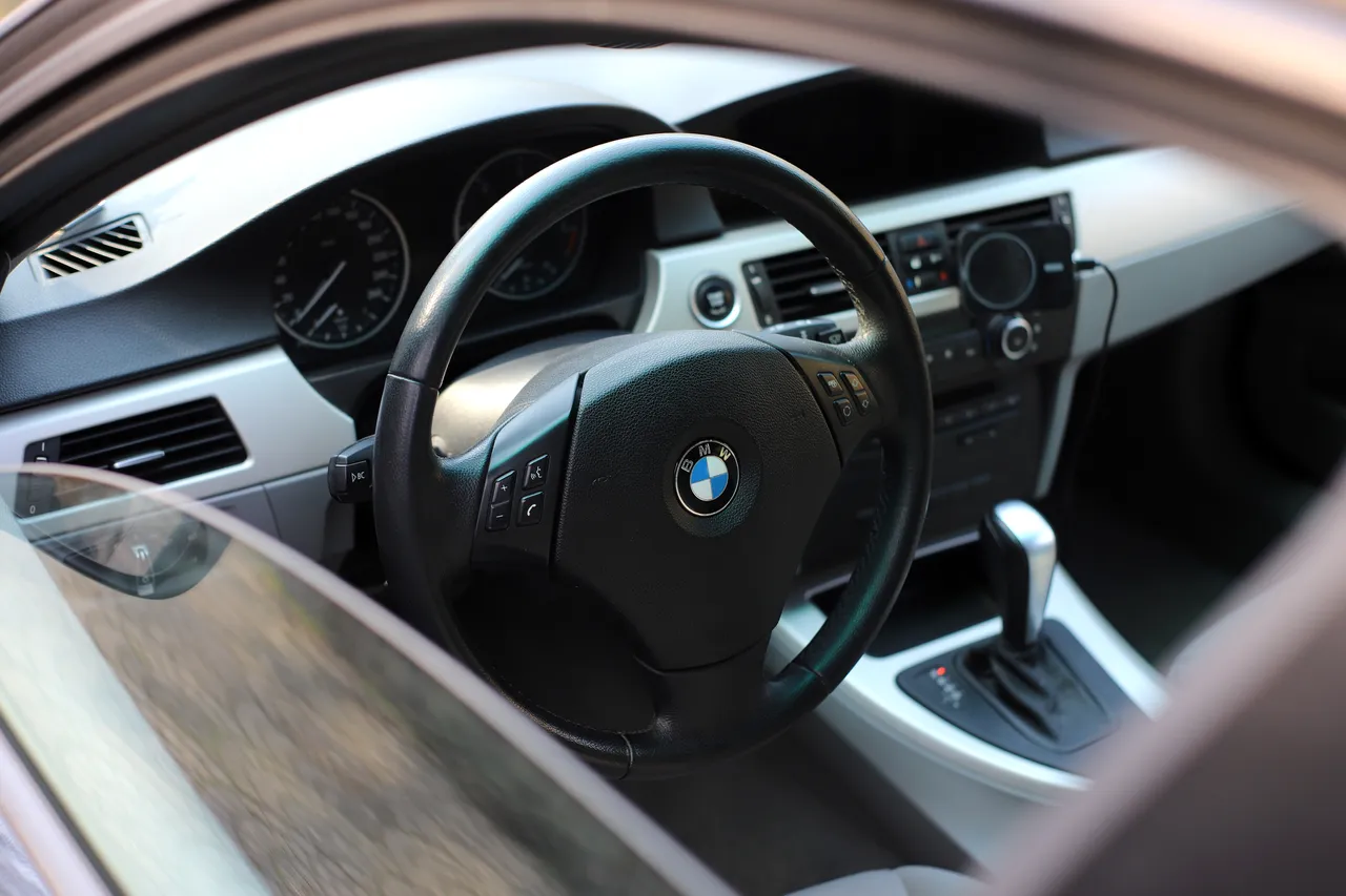 BMW 3 серії - фото 22