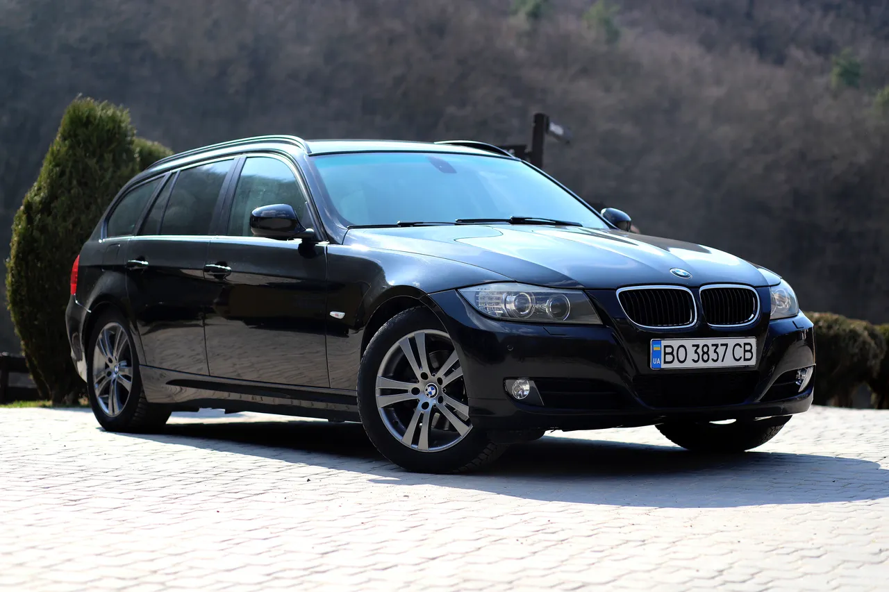 BMW 3 серії - фото 1