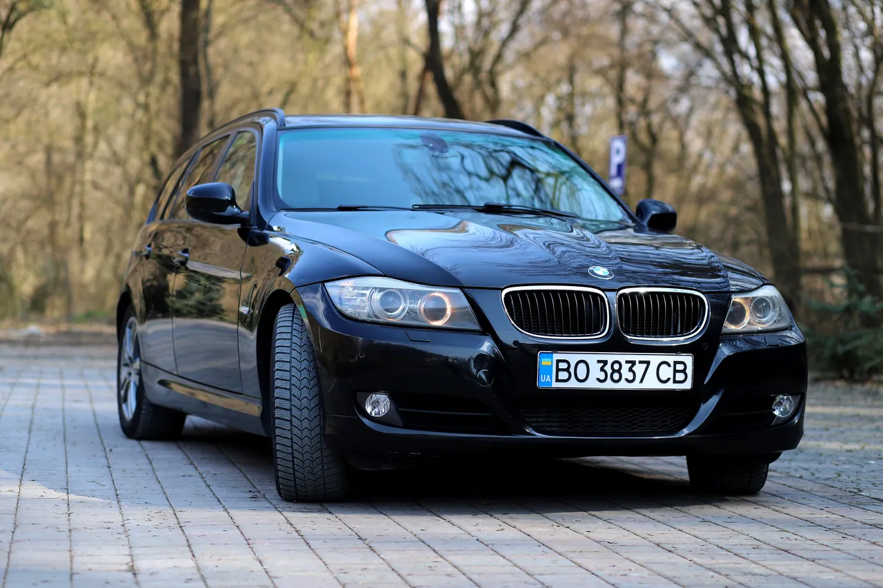 BMW 3 серії - фото 8