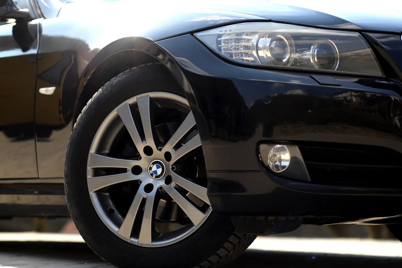 BMW 3 серії - фото 3