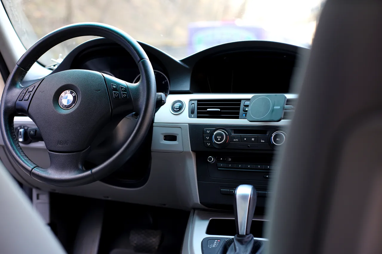 BMW 3 серії - фото 16