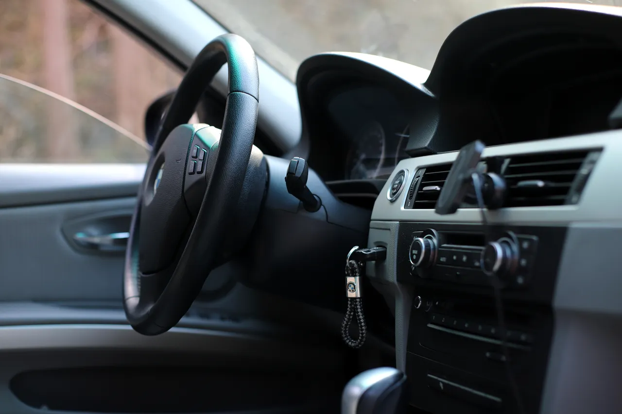 BMW 3 серії - фото 23