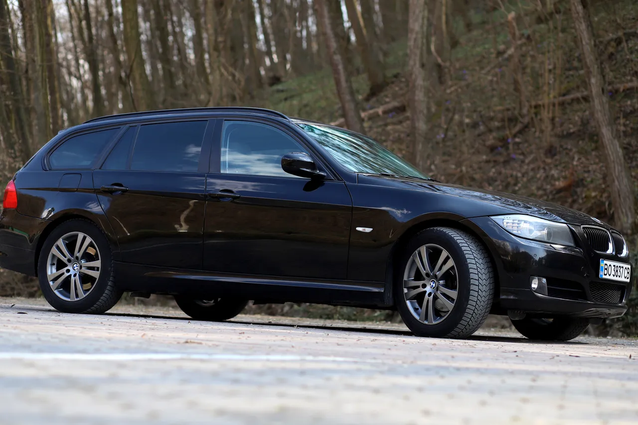 BMW 3 серії - фото 9