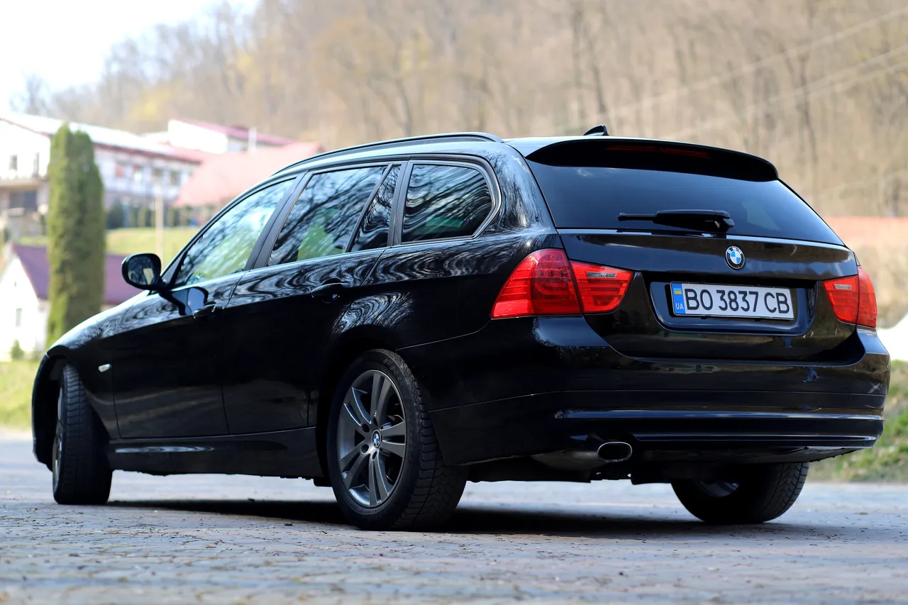 BMW 3 серії - фото 11