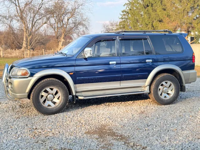 Mitsubishi Pajero Sport - фото 3