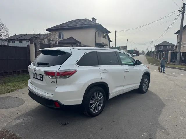 Toyota Highlander - фото 4