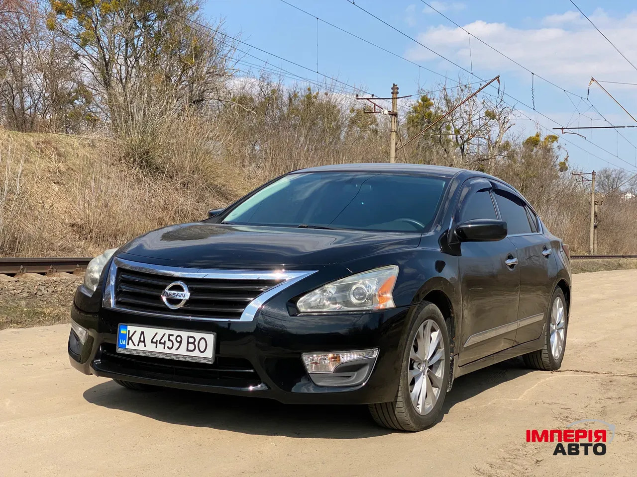 Nissan Altima - фото 1