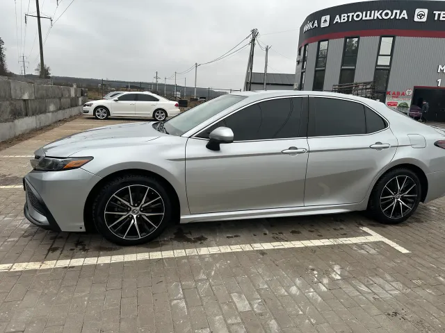 Toyota Camry - фото 5