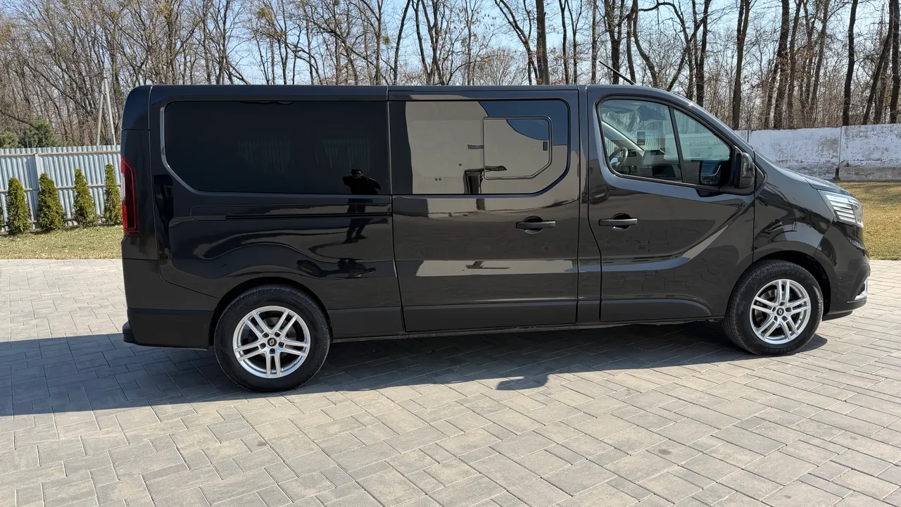 Renault Trafic - фото 7