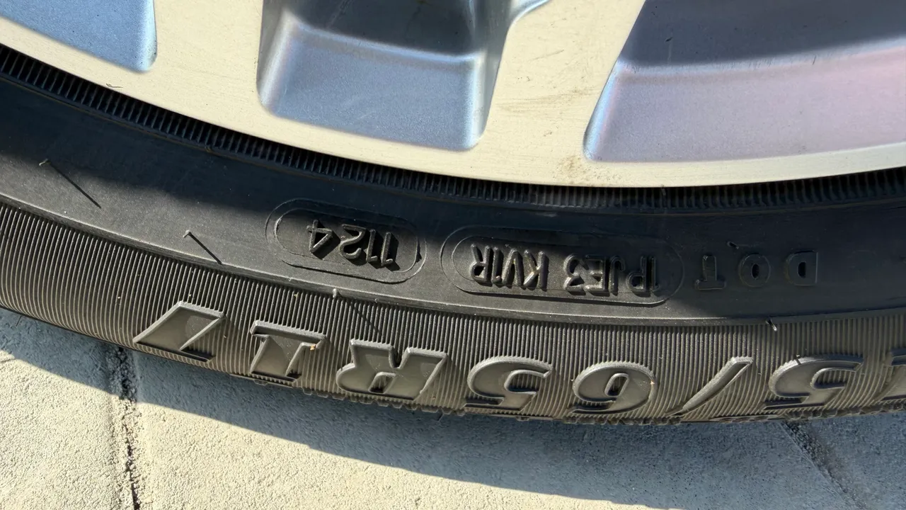 Renault Trafic - фото 14