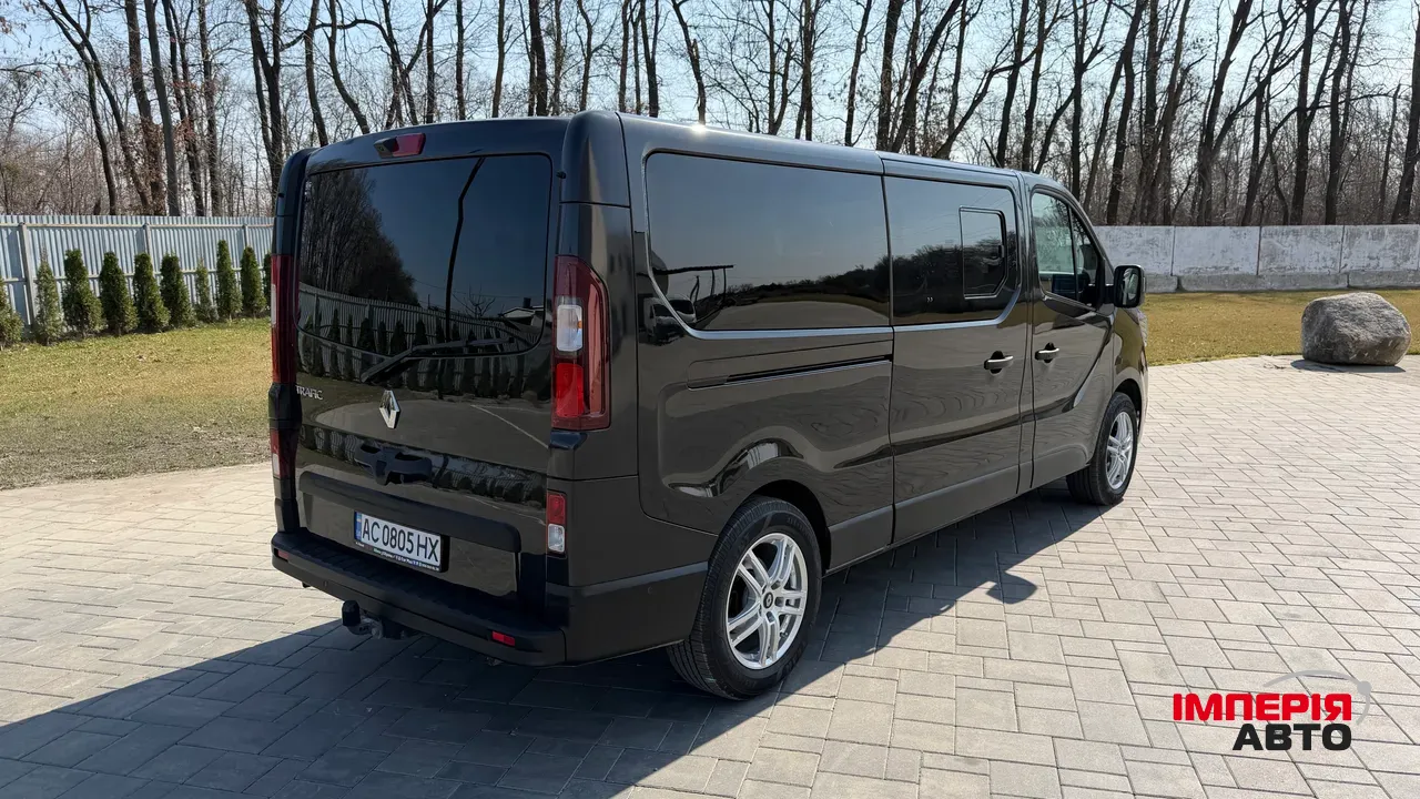 Renault Trafic - фото 6