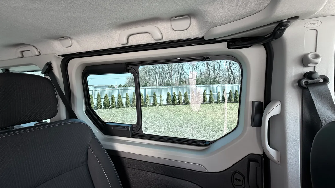 Renault Trafic - фото 28