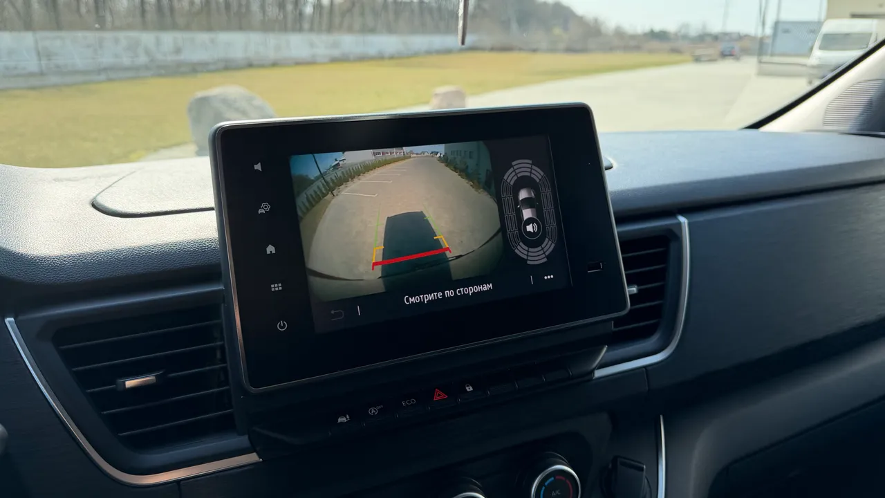 Renault Trafic - фото 18