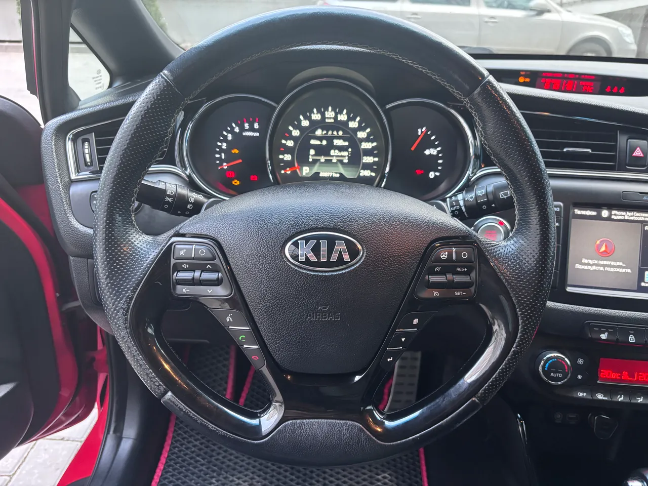 Kia Ceed - фото 26