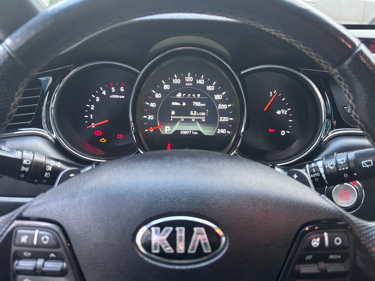 Kia Ceed - фото 27