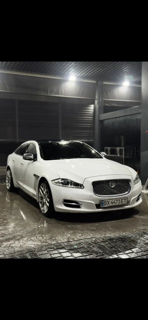 Jaguar XJ - фото 3