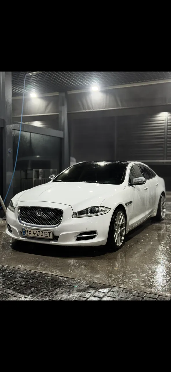 Jaguar XJ - фото 2