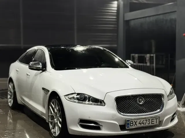 Jaguar XJ - фото 3