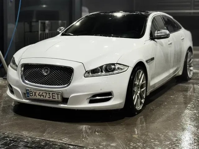 Jaguar XJ - фото 2