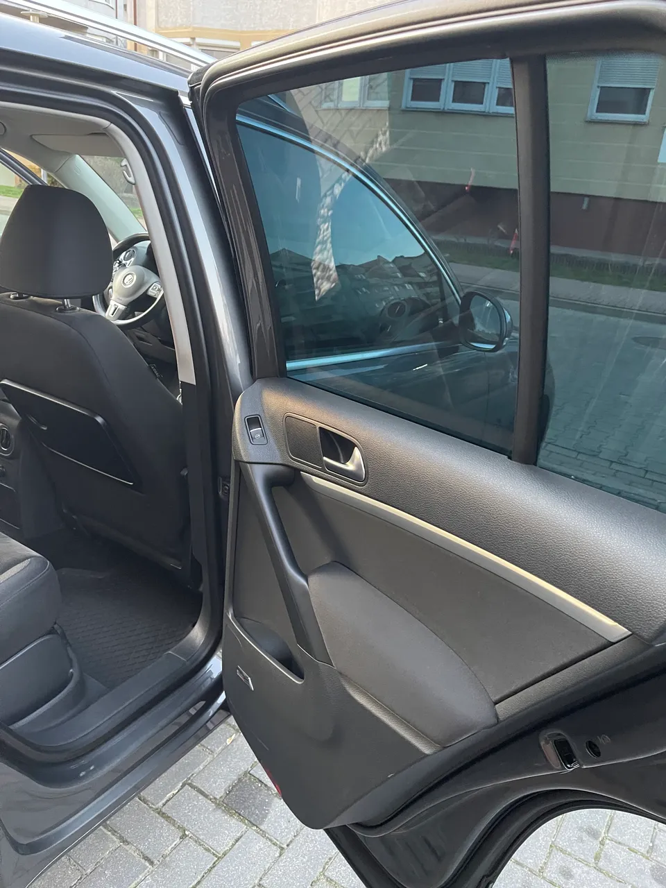 Volkswagen Tiguan - фото 15