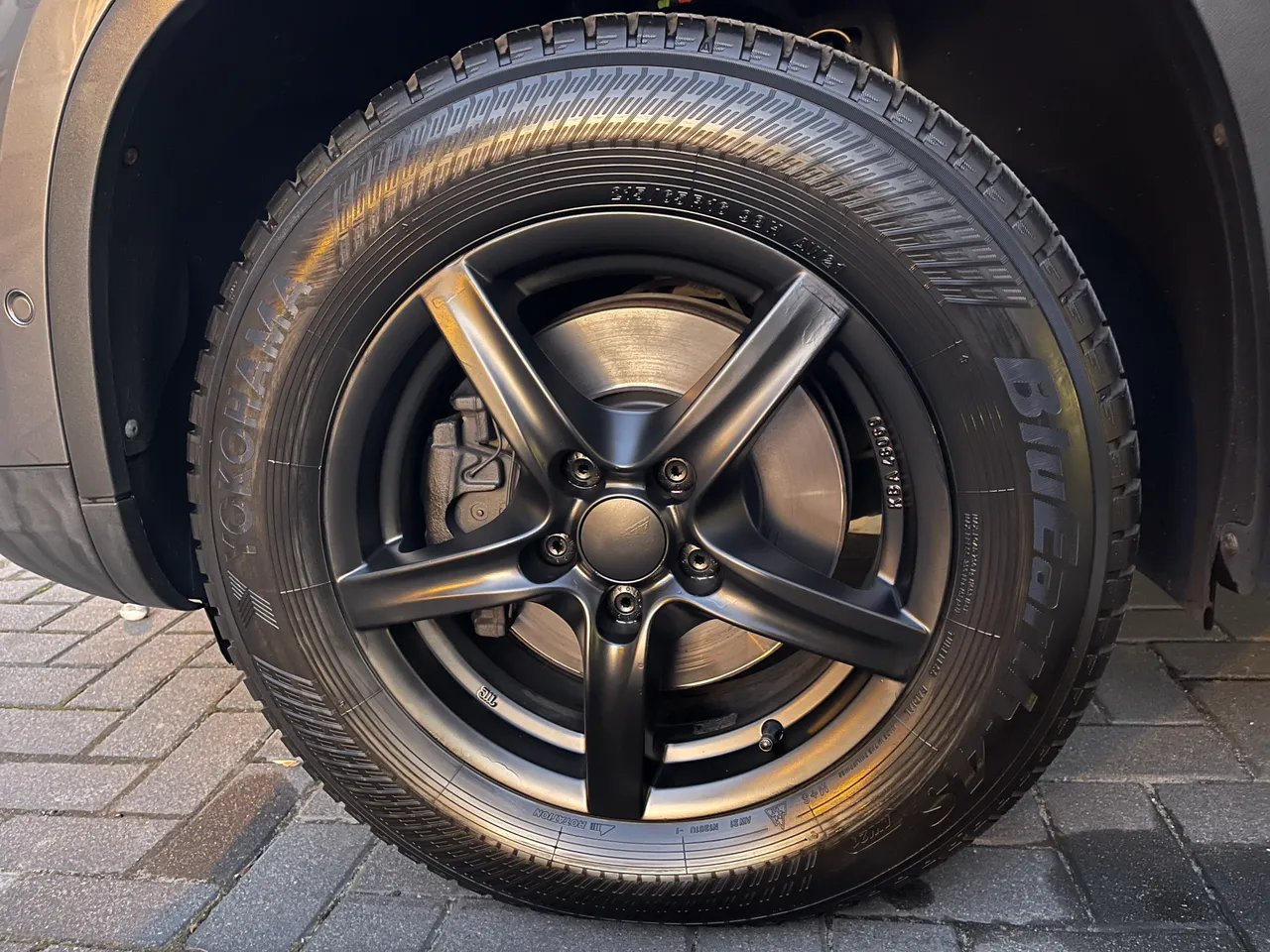 Volkswagen Tiguan - фото 6