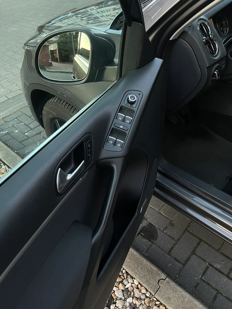 Volkswagen Tiguan - фото 23