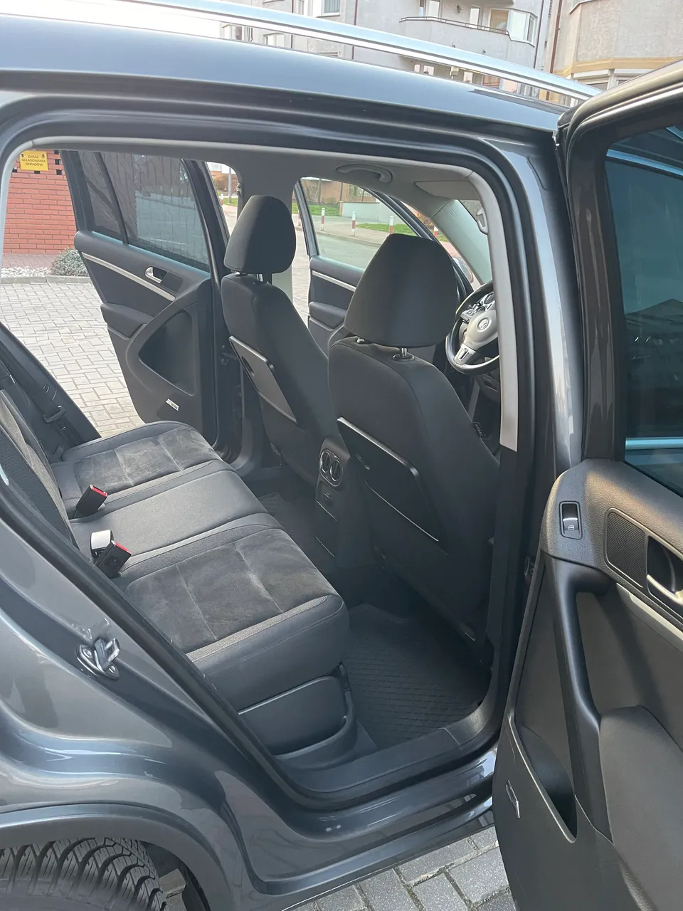 Volkswagen Tiguan - фото 16