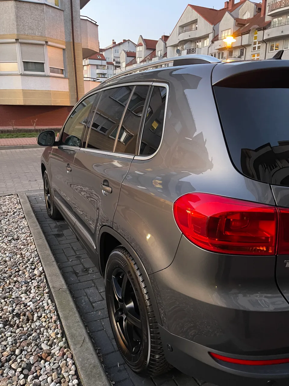 Volkswagen Tiguan - фото 10