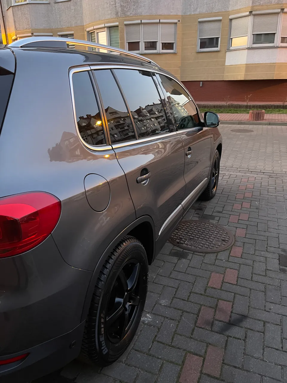 Volkswagen Tiguan - фото 9