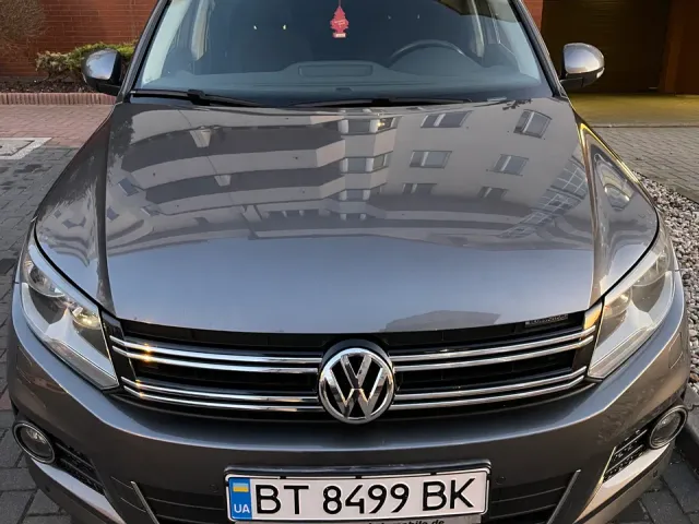 Volkswagen Tiguan - фото 1