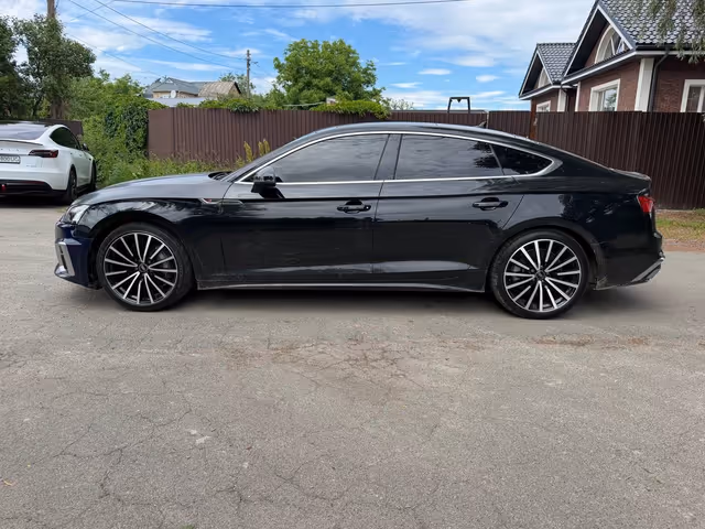 Audi A5 - фото 2