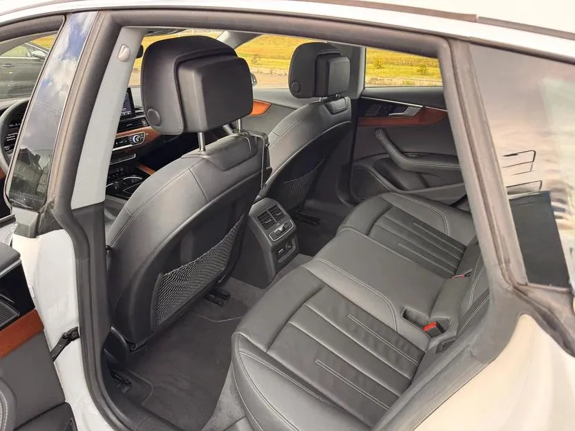 Audi A5 - фото 9