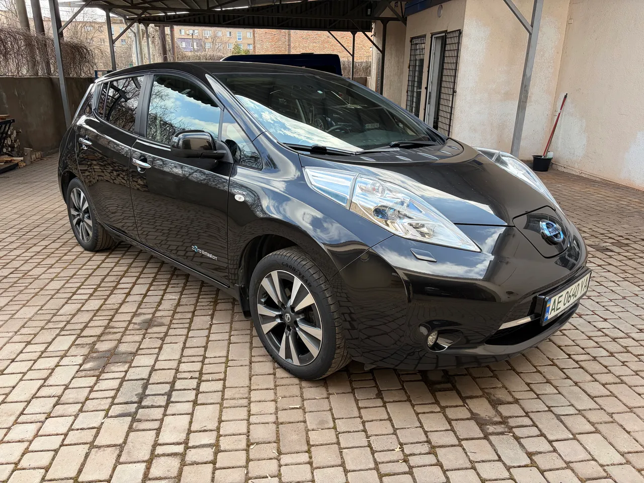 Nissan Leaf - фото 4