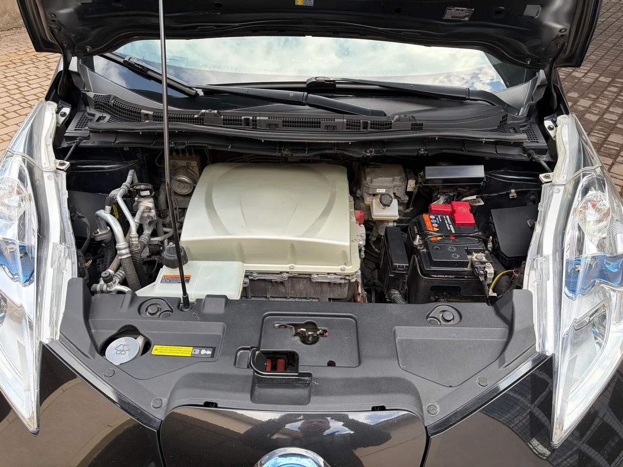 Nissan Leaf - фото 17