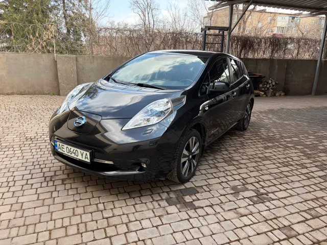 Nissan Leaf - фото 2
