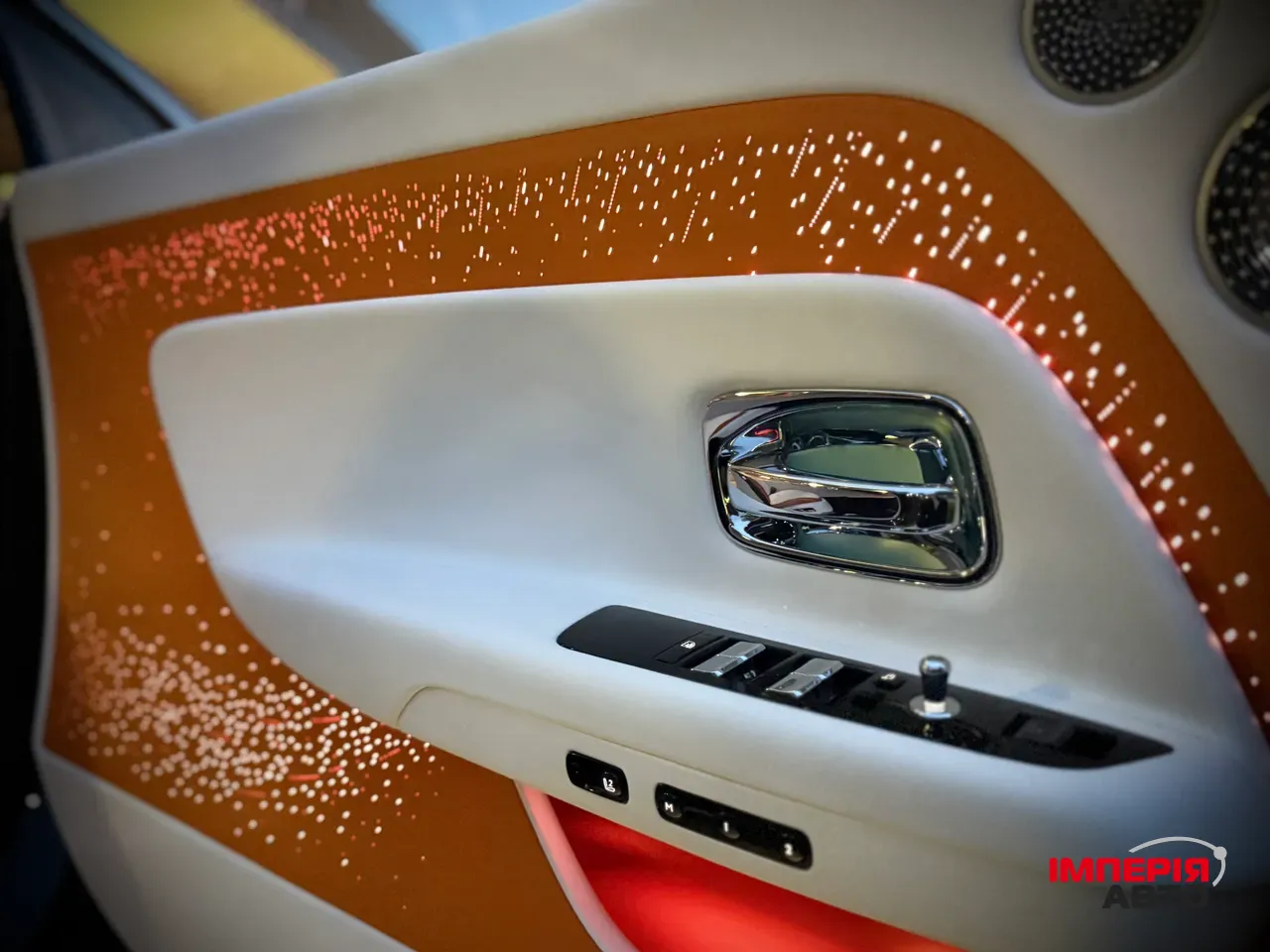 Rolls-Royce Spectre - фото 71