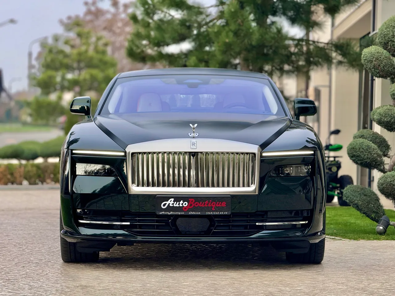 Rolls-Royce Spectre - фото 2