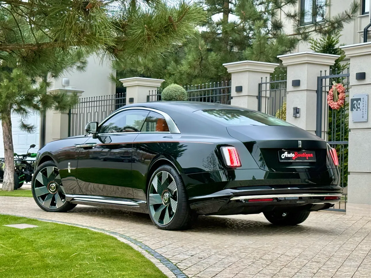 Rolls-Royce Spectre - фото 6