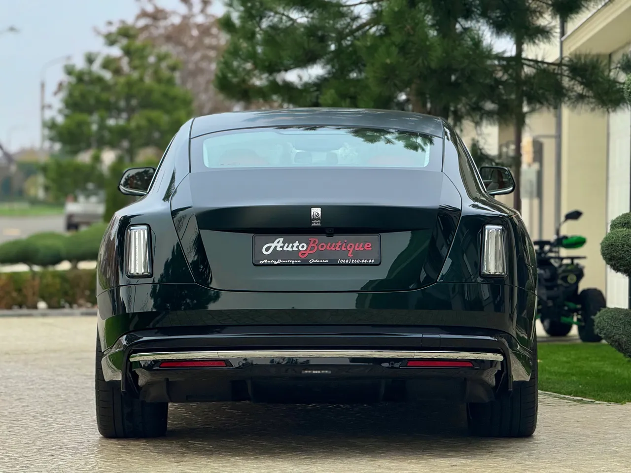 Rolls-Royce Spectre - фото 10