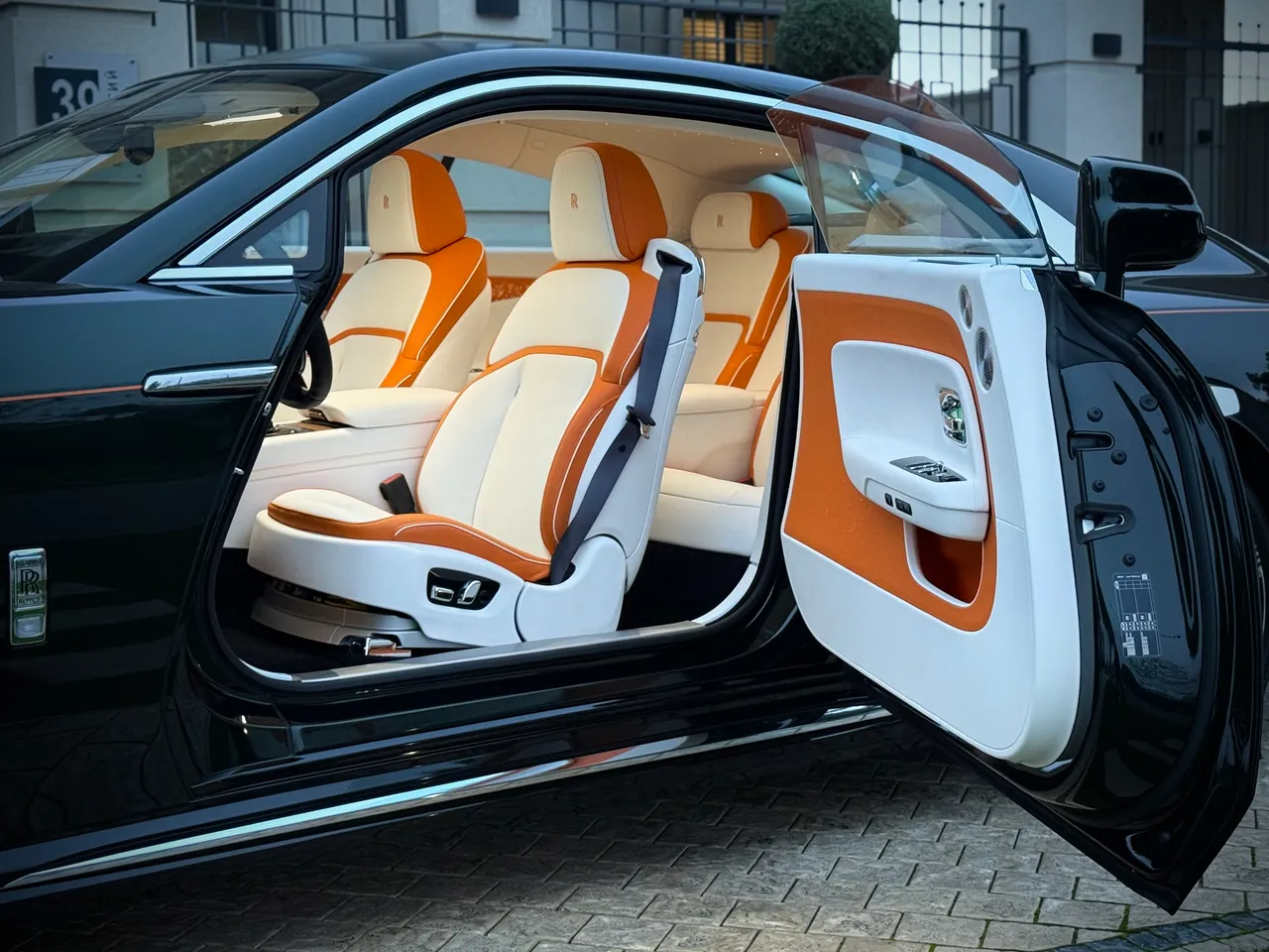 Rolls-Royce Spectre - фото 27