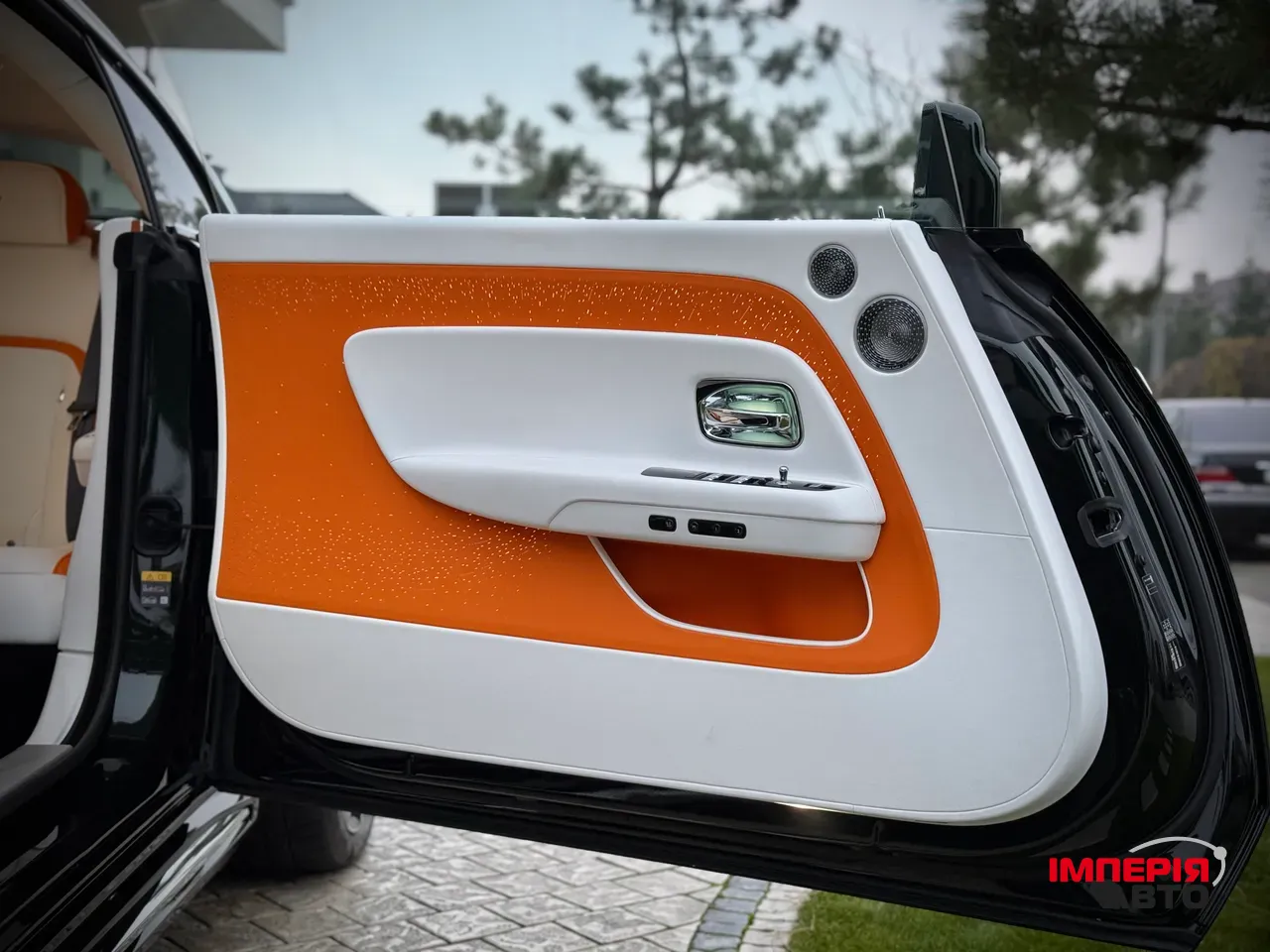 Rolls-Royce Spectre - фото 31