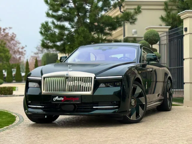 Rolls-Royce Spectre - фото 3