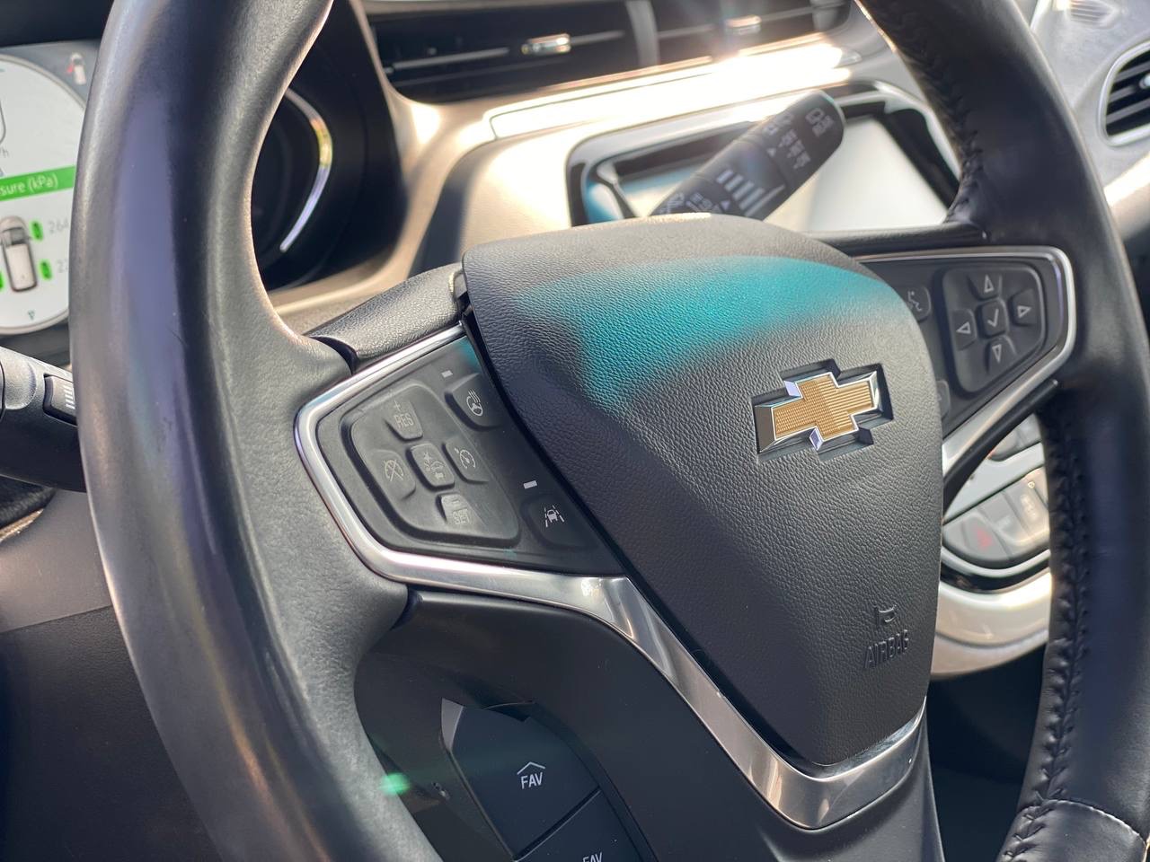 Chevrolet Bolt - фото 12