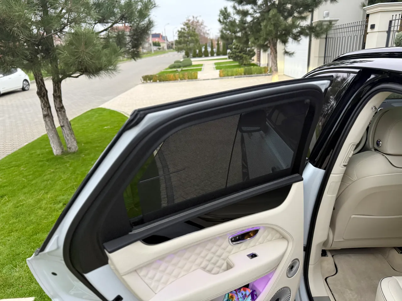 Bentley Bentayga - фото 46