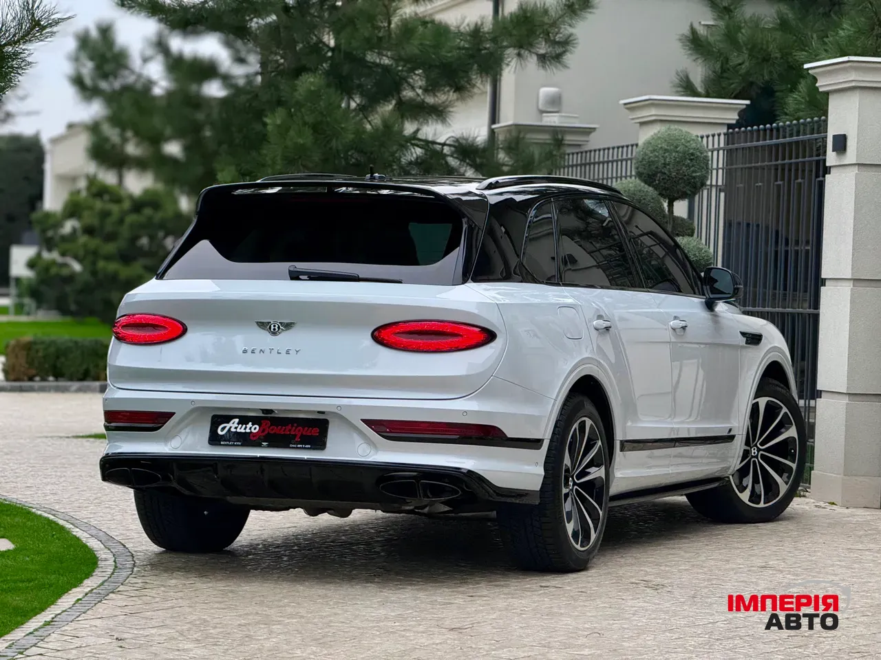 Bentley Bentayga - фото 17