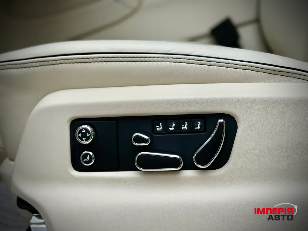 Bentley Bentayga - фото 54