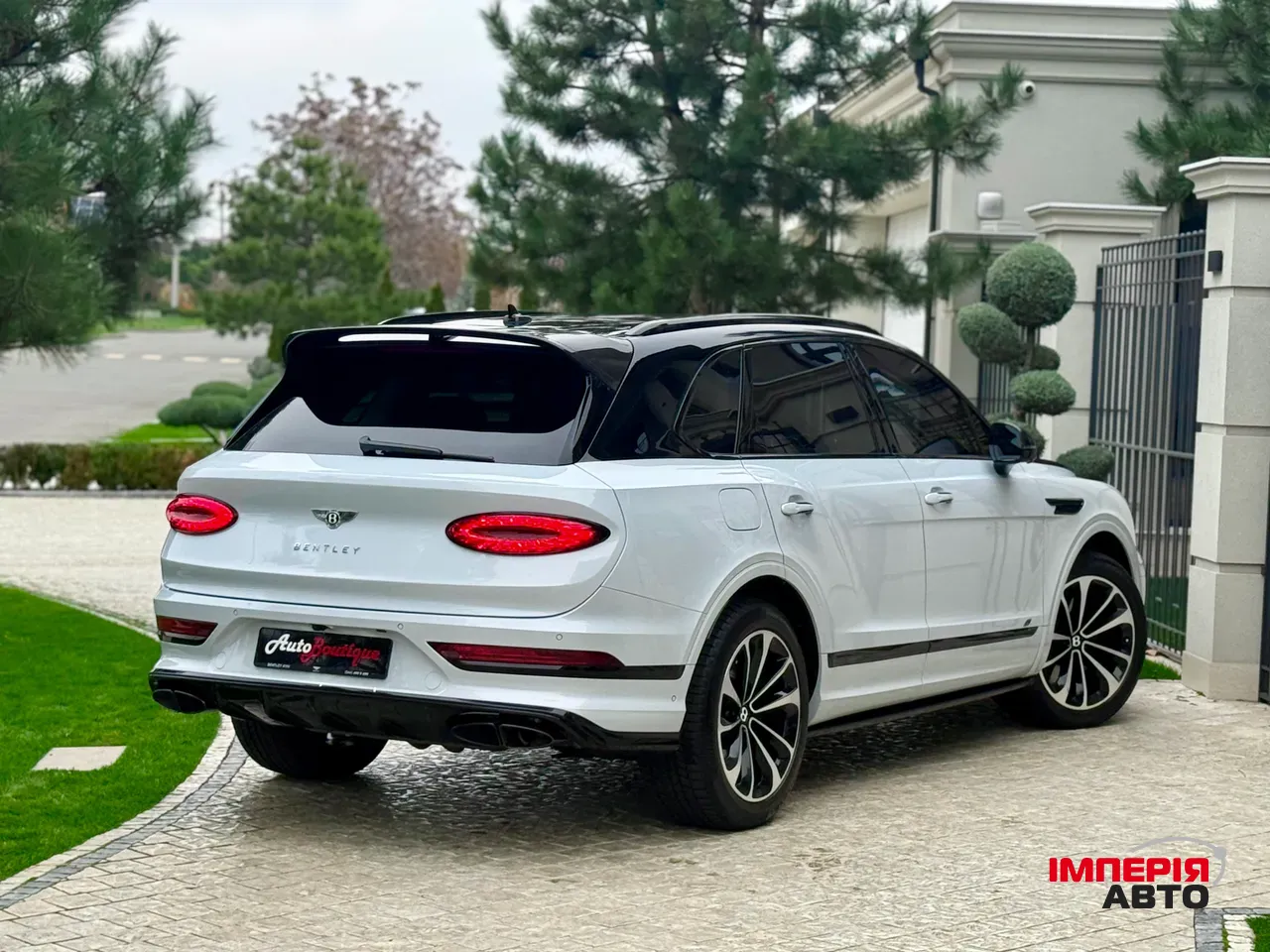 Bentley Bentayga - фото 19